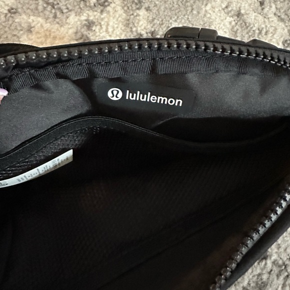 NWT PURE BARRE LULU EVERYWHERE BELT BAGS - Picture 4 of 5